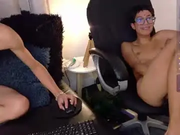Chaturbate Live Porn of yen_and_dko