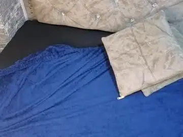 Chaturbate Live Sex Cam of melanie_miller__
