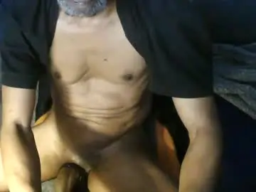 Chaturbate Free Live Porn of leeguy_hugedick