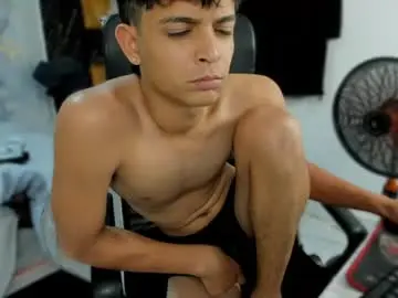 Chaturbate Watch Live Sex Cams of big_boss699