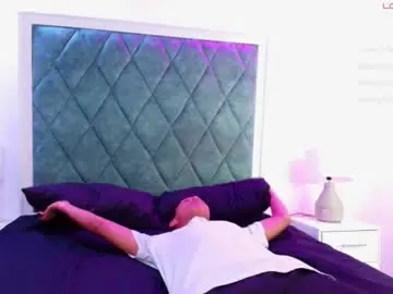 Chaturbate Free Live Porn of julie_and_axel