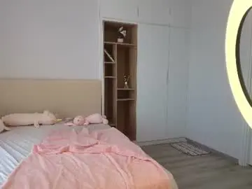 Chaturbate Nude Webcam of mina_moons