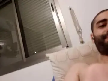 Chaturbate Live Sex Cam of cuteguy52