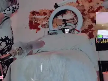 Chaturbate Live Sex Cam of kate_yoshy