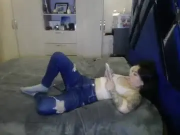 Chaturbate Free Live Porn of holly_rose69