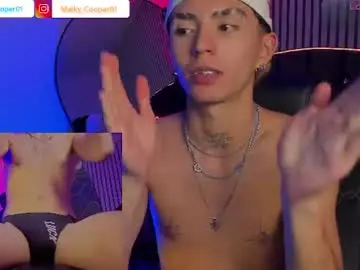 Chaturbate Live Porn of maiky_cooper01