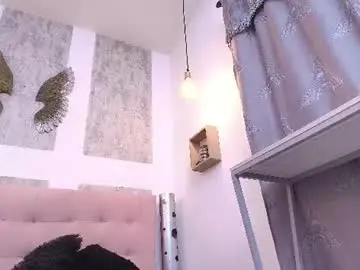 Chaturbate Nude Webcam of zhamira_21