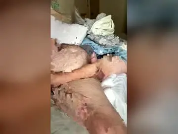 Chaturbate Live Sex Cam of falconpup