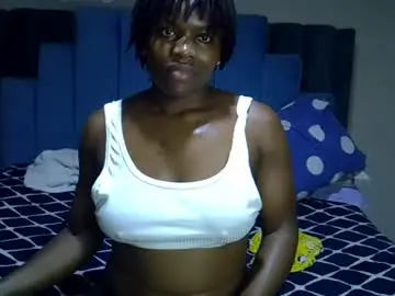 Chaturbate Live Sex Cam of melanin_moon