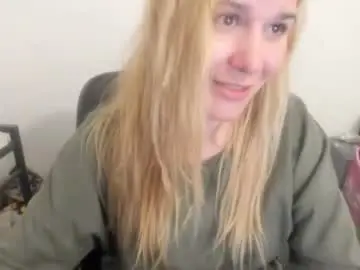 Chaturbate Sex Cam of artsyandcraftsy_