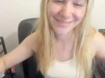 Chaturbate Free Porn Cam of artsyandcraftsy_