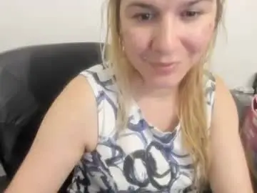 Chaturbate Watch Live Sex Cams of artsyandcraftsy_