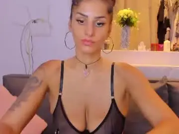 Chaturbate Watch Live Sex Cams of alphaqueenx