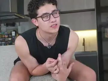 Chaturbate Free Live Porn of theohawke_