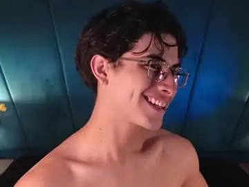 Chaturbate Free Porn Cam of aaron_eze