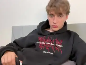 Chaturbate Live Sex Cam of kevin_martin8