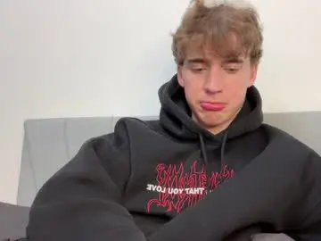 Chaturbate Sex Cam of kevin_martin8