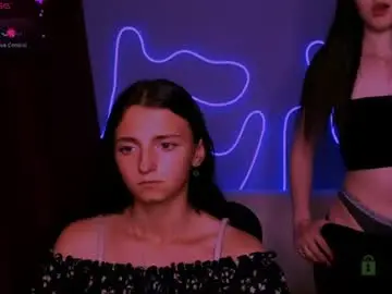 Chaturbate Free Porn Cam of caroline_honeyy