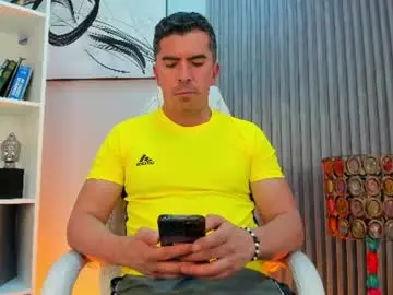 Chaturbate Live Sex Cam of juank_fit45