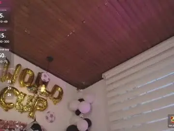 Chaturbate Watch Live Sex Cams of natty_redvelvet