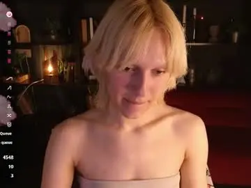 Chaturbate Live Sex Cam of angel_kittie