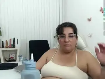 Chaturbate Adult Video Chat of mom_17