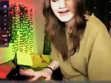 Chaturbate Live Sex Cam of dilara_xbaby