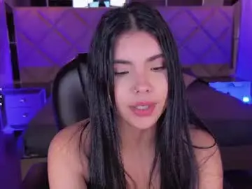 Chaturbate Free Porn Cam of mialaurence_