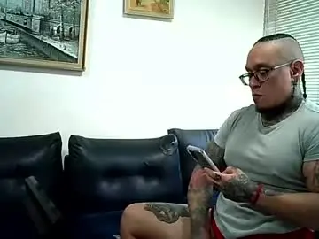 Chaturbate Free Live Porn of ayrton_naffah2