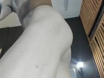 Chaturbate Watch Live Sex Cams of yeidonn