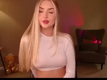 Chaturbate Live Sex Cam of cute18cute