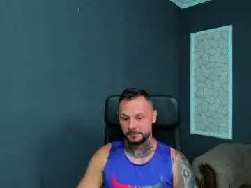 Chaturbate Free Porn Cam of brianhunts