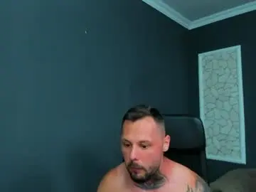 Chaturbate Live Sex Cam of brianhunts