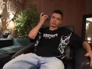 Chaturbate Live Sex Cam of marcoyethan