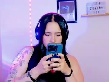 Chaturbate Free Porn Cam of emily_lindey_