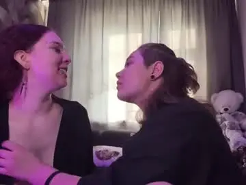 Chaturbate Live Sex of lunarcouple_