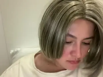 Chaturbate Sex Cam of emily_morning_dew