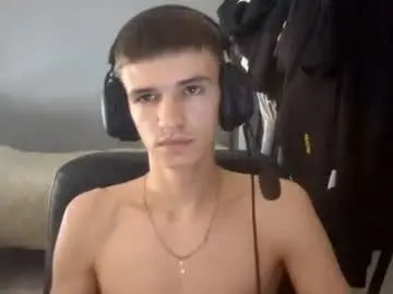Chaturbate Live Sex Cam of miloray_