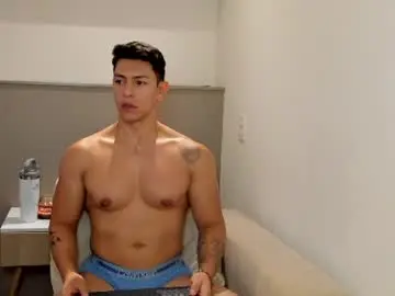 Chaturbate Watch Live Sex Cams of adrian_del_mar