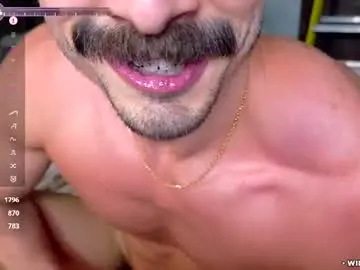 Chaturbate Live Sex Cam of willyumx