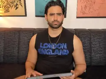 Chaturbate Best live sex cam show of bradleymartin7