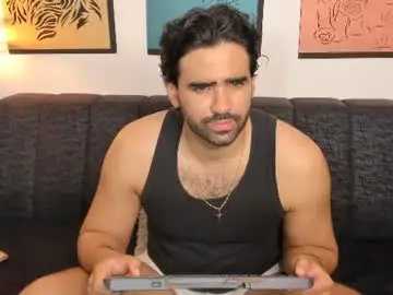 Chaturbate Best live sex cam show of bradleymartin7