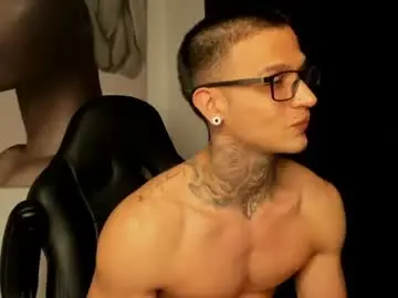 Chaturbate Sex Chat of ethan_devis7