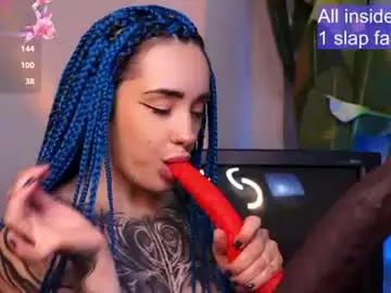 Chaturbate Watch Live Sex Cams of evarabbit
