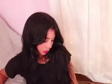 Chaturbate Live Sex Cam of jenner_mills