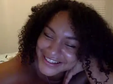 Chaturbate Live Porn of goldenpuss95