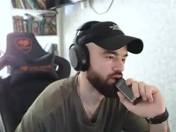 Chaturbate Free Porn Cam of _serious_man