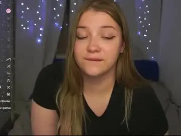 Chaturbate Live Sex Cam of cute_sharloti