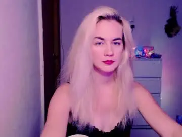 Chaturbate Live Sex Cam of carinfox