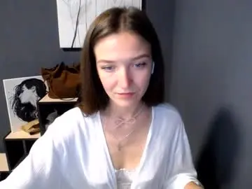 Chaturbate Live Sex Cam of shining_pearl